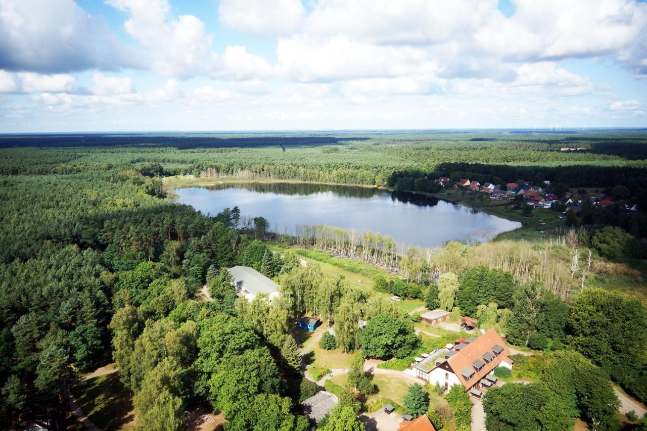 Martas Gaestehaeuser Gross Vaeter See Templin Exterior foto